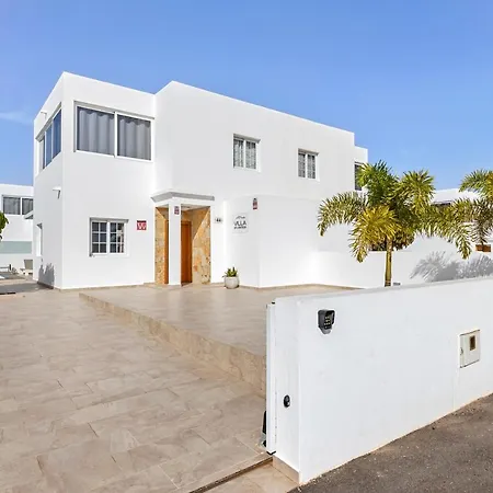 Atlantica - Heated Pool In Playa Blanca