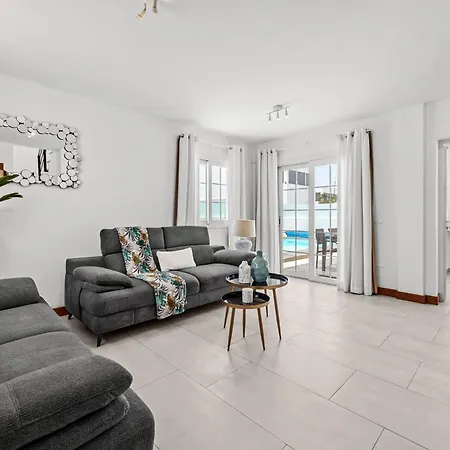 Atlantica - Heated Pool In Вілла