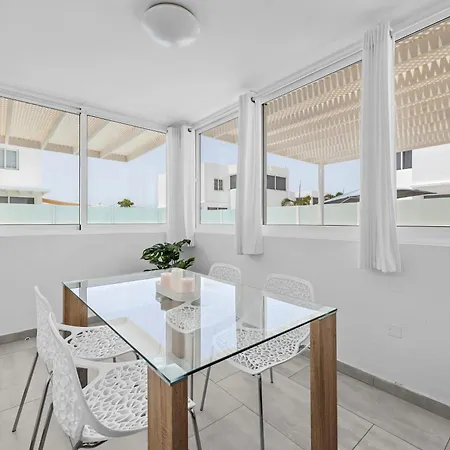 Atlantica - Heated Pool In Вілла