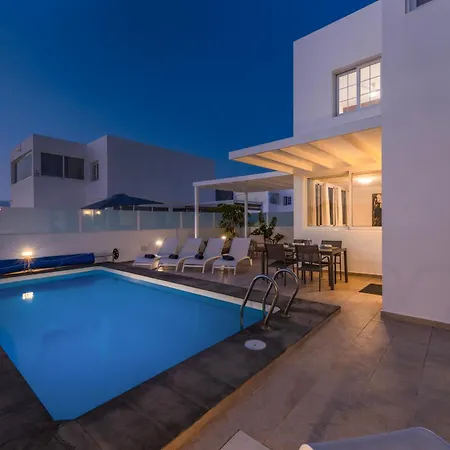 Atlantica - Heated Pool In Βίλα *